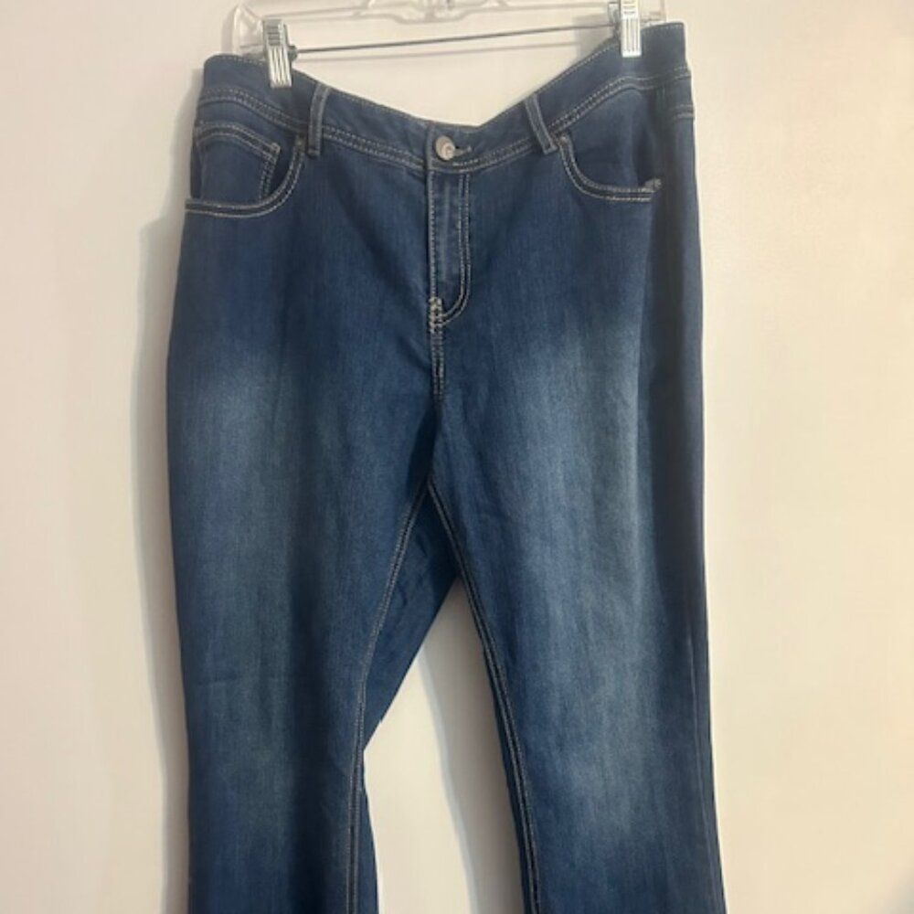 Est 1946 5 pocket Flare embellished back pocket denim jeans, size 16W